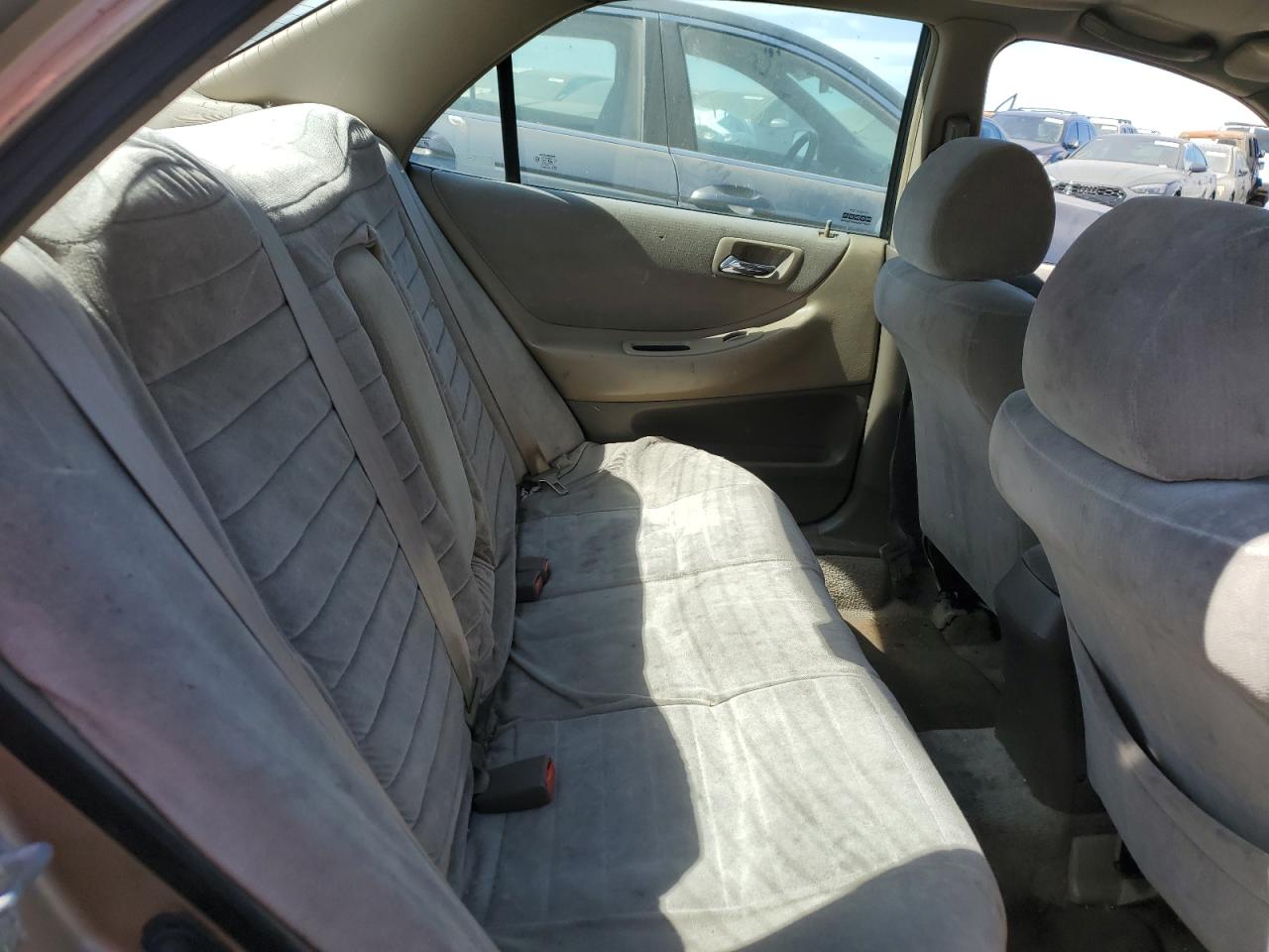 3HGCG6650YG702584 2000 Honda Accord Lx