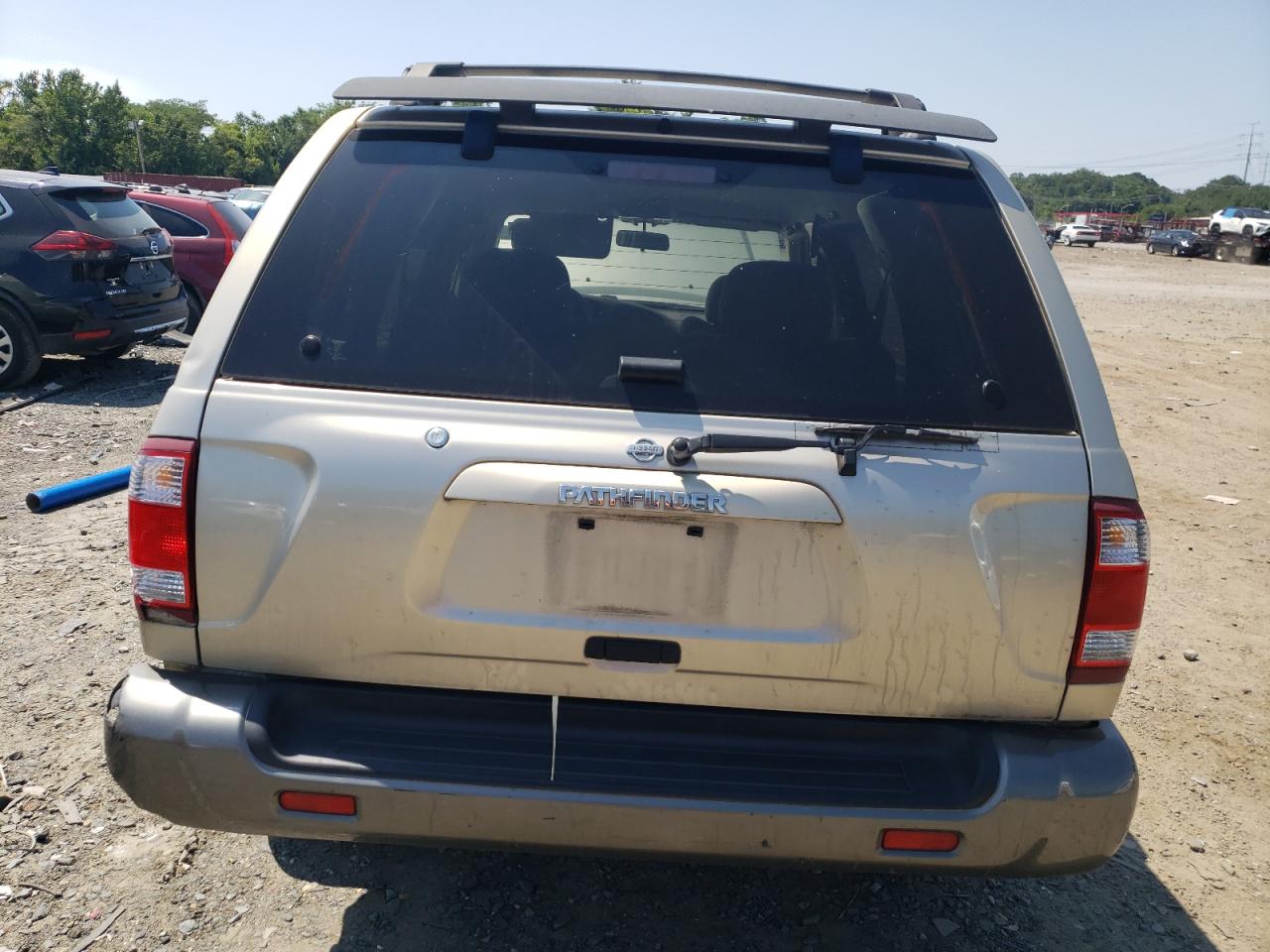 JN8AR07S1YW413592 2000 Nissan Pathfinder Le