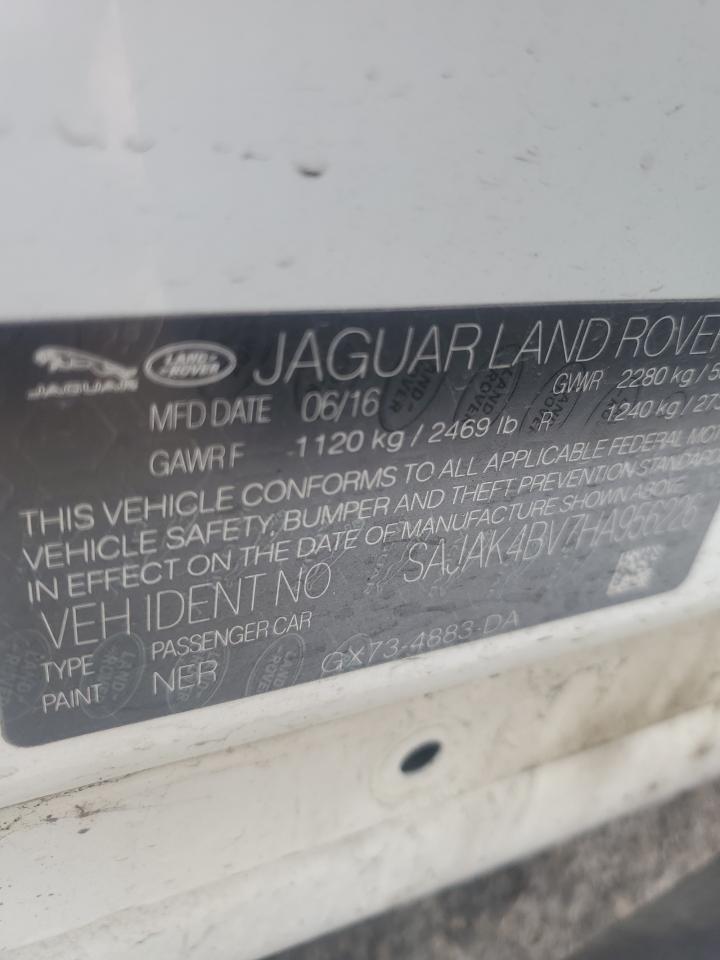 SAJAK4BV7HA956226 2017 Jaguar Xe Prestige