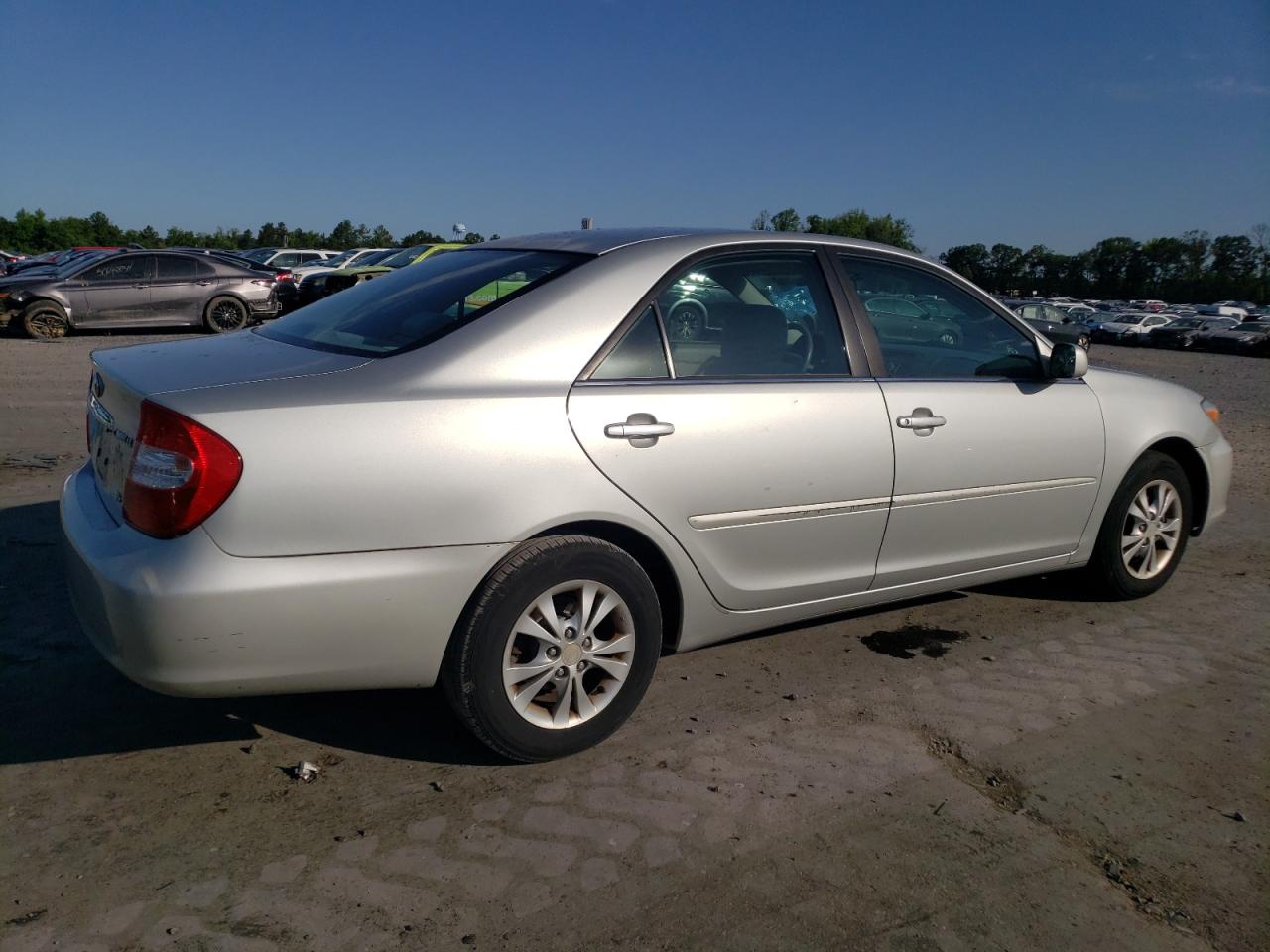 4T1BF30K64U069571 2004 Toyota Camry Le