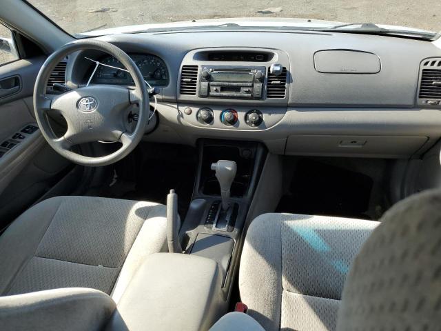 2004 Toyota Camry Le VIN: 4T1BF30K34U572572 Lot: 58684684