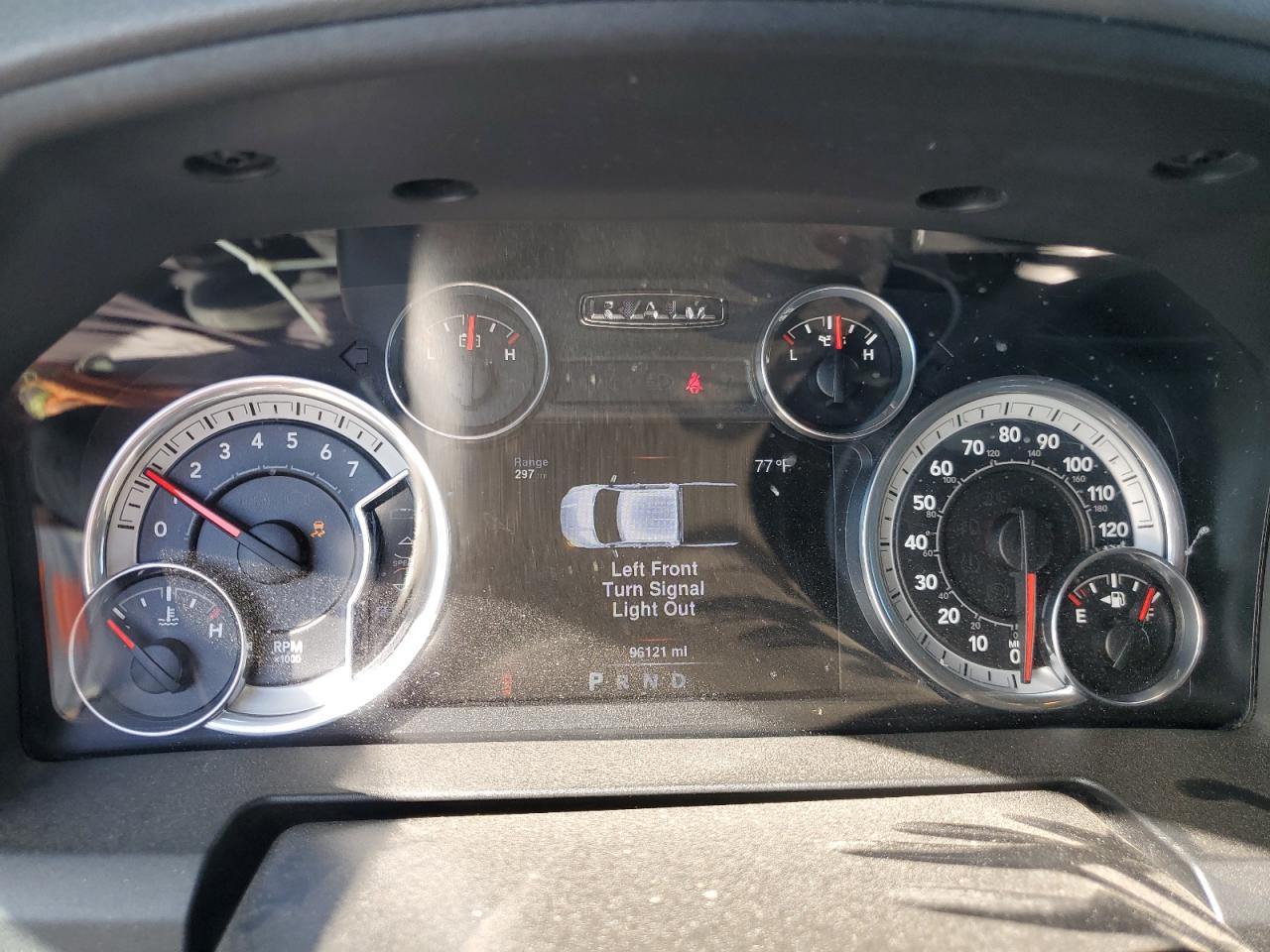 1C6RR7LT3GS205930 2016 Ram 1500 Slt