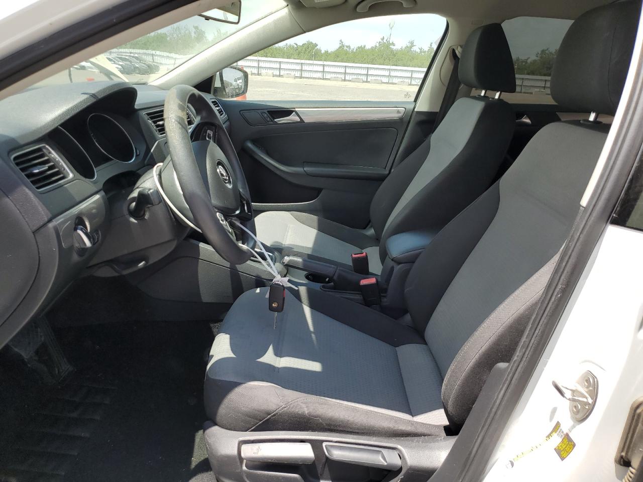 3VW2B7AJ5HM277882 2017 Volkswagen Jetta S