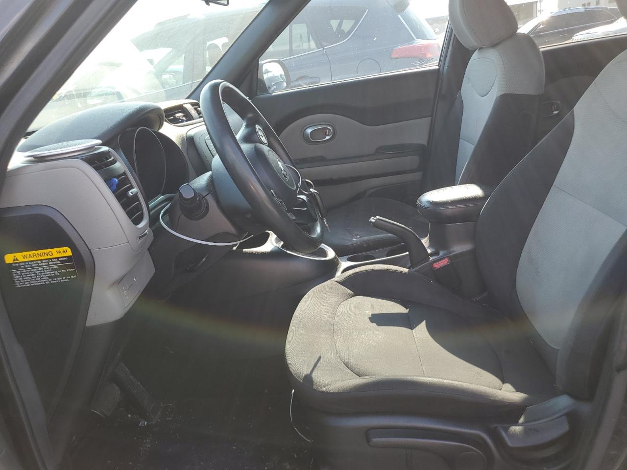 KNDJN2A24G7244768 2016 Kia Soul