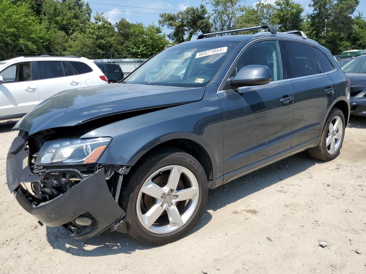 Audi Q5 2011 2.0T Premium Plus