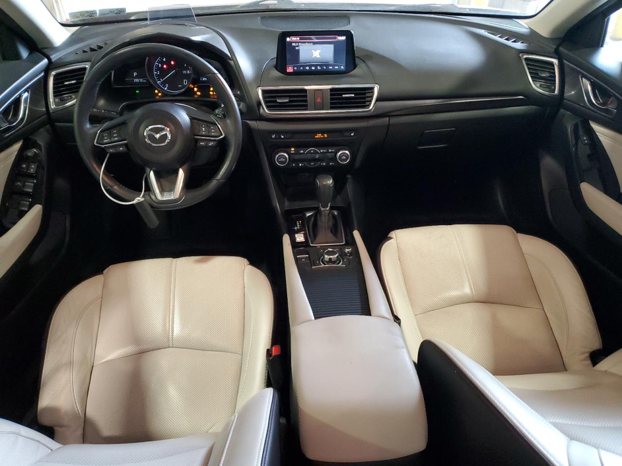 3MZBN1M3XJM228880 2018 Mazda 3 Grand Touring