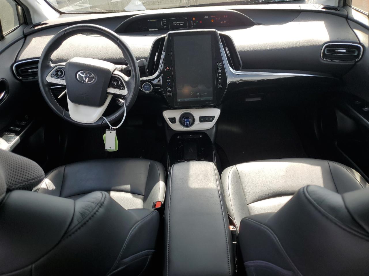 JTDKARFP9H3039016 2017 Toyota Prius Prime