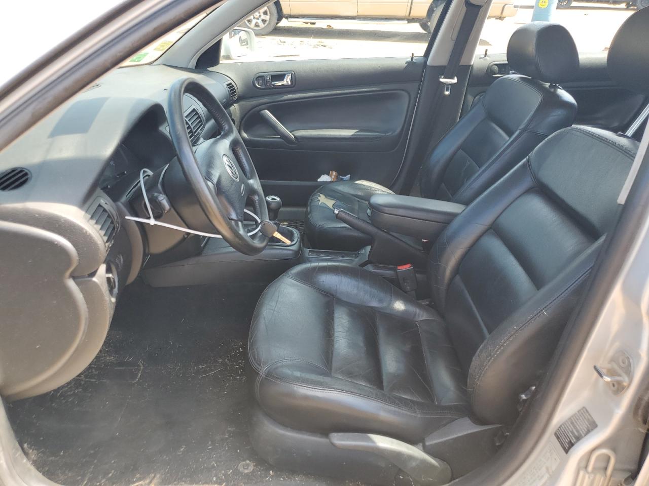 WVWNA63B9XE499901 1999 Volkswagen Passat Gls