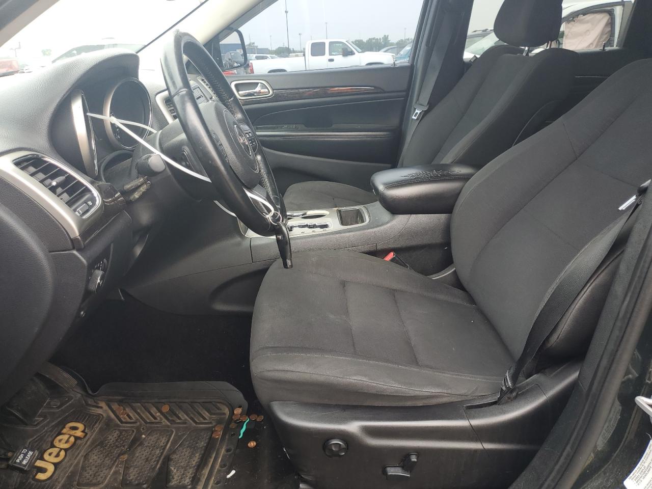 1J4RR4GG8BC690244 2011 Jeep Grand Cherokee Laredo