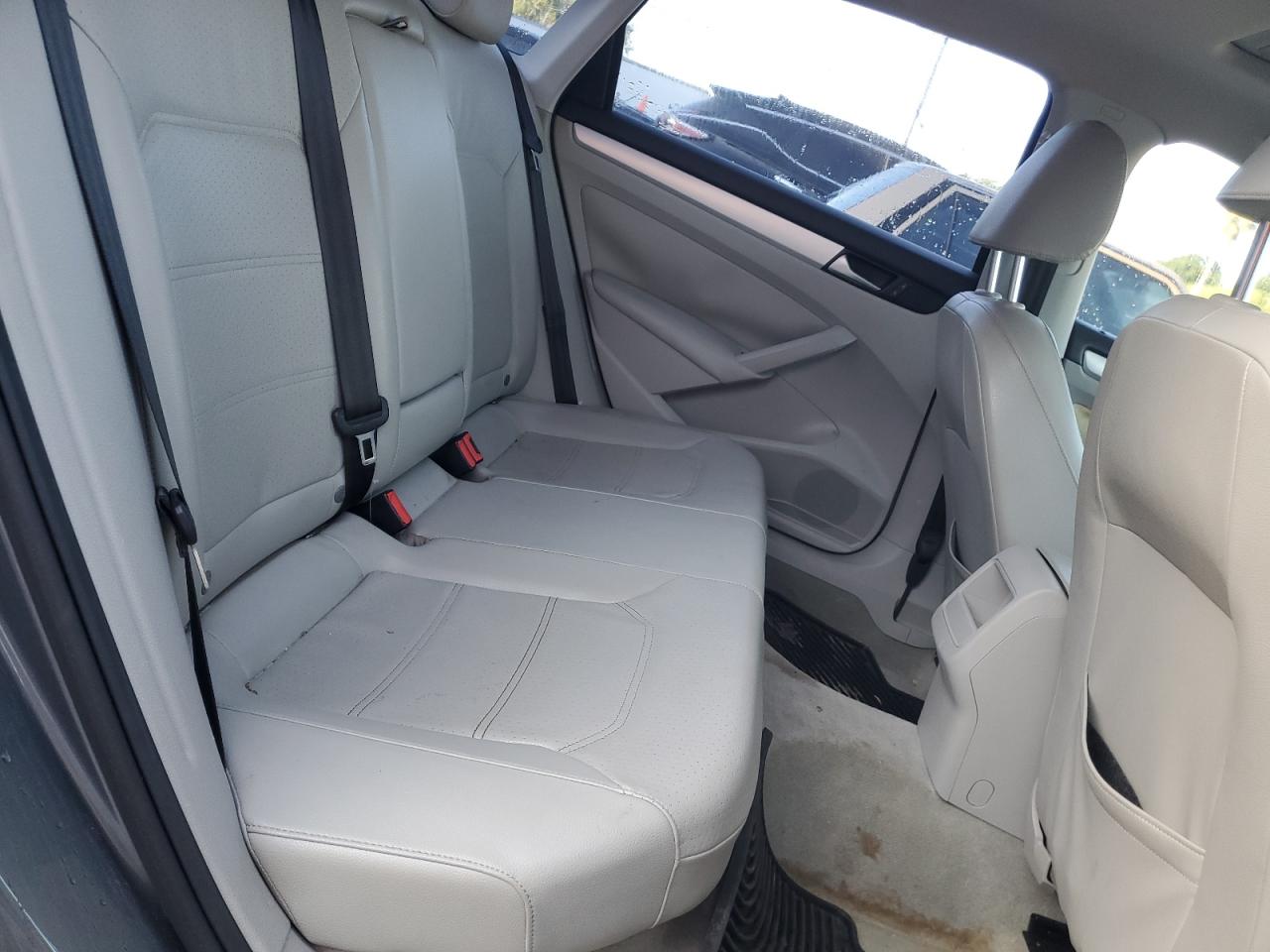 1VWBH7A3XCC108550 2012 Volkswagen Passat Se