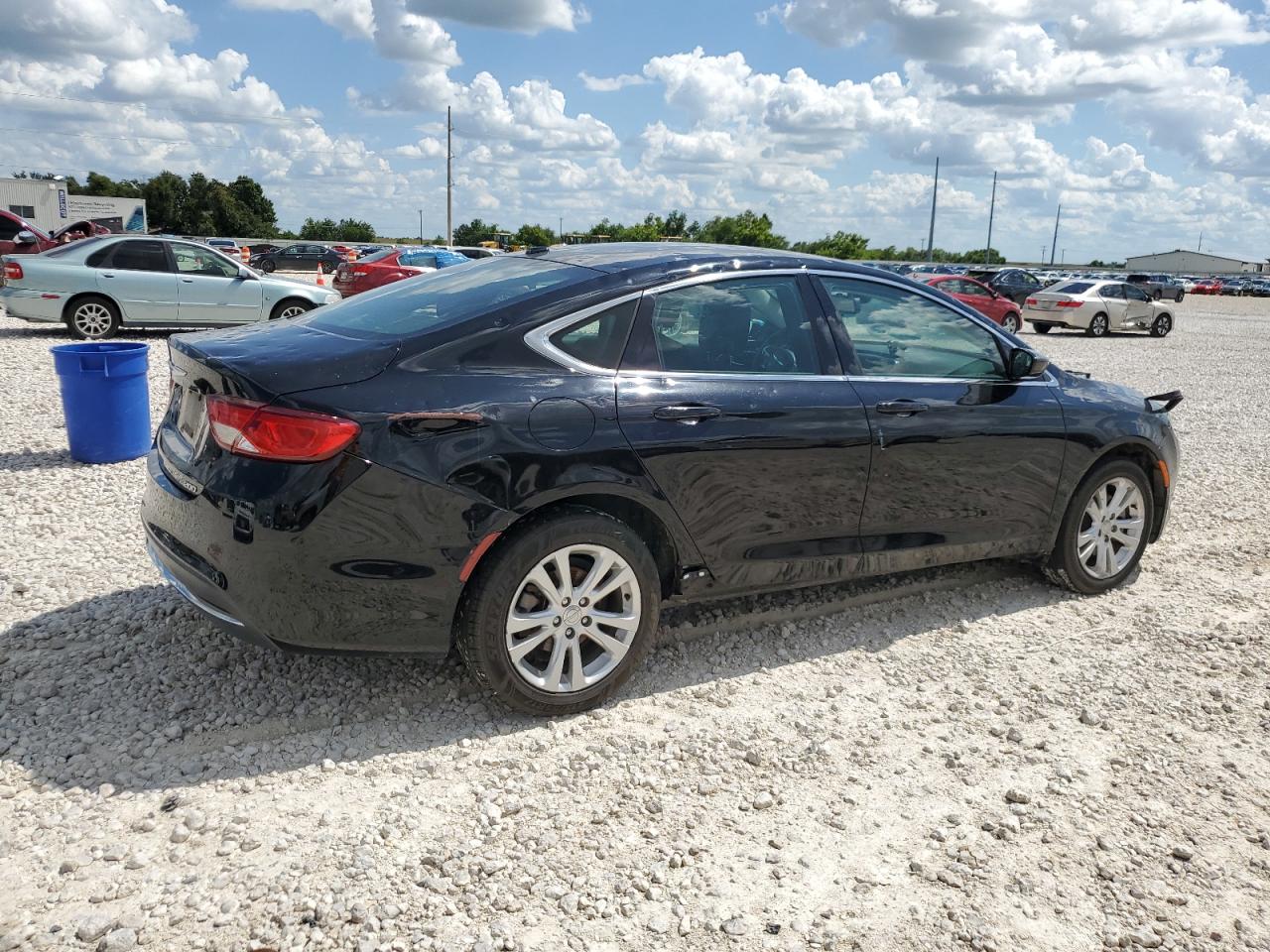 2015 Chrysler 200 Limited vin: 1C3CCCAB2FN528385