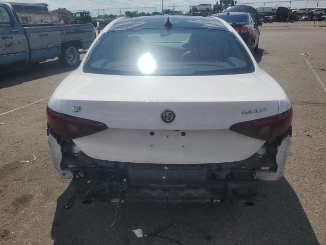 VIN ZARFAEDNXJ7570841 2018 Alfa Romeo Giulia, Q4 no.6