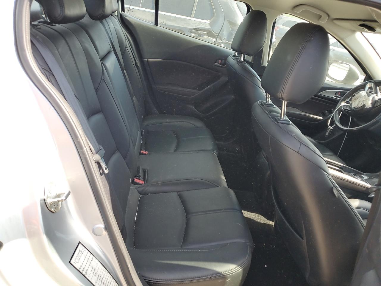 3MZBN1V34JM200684 2018 Mazda 3 Touring