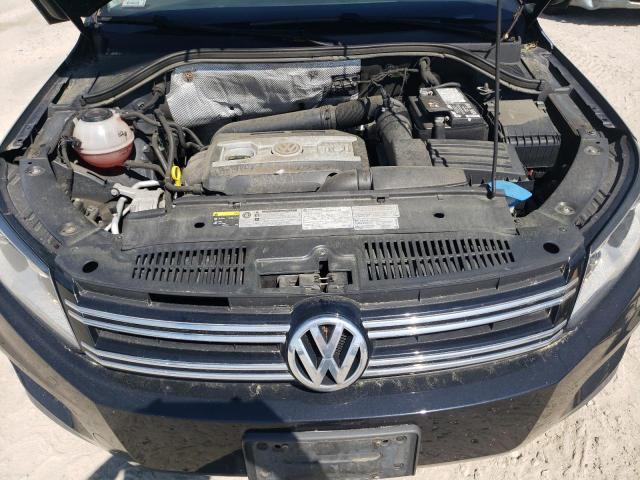 2017 Volkswagen Tiguan S VIN: WVGBV7AX4HK045677 Lot: 58441804