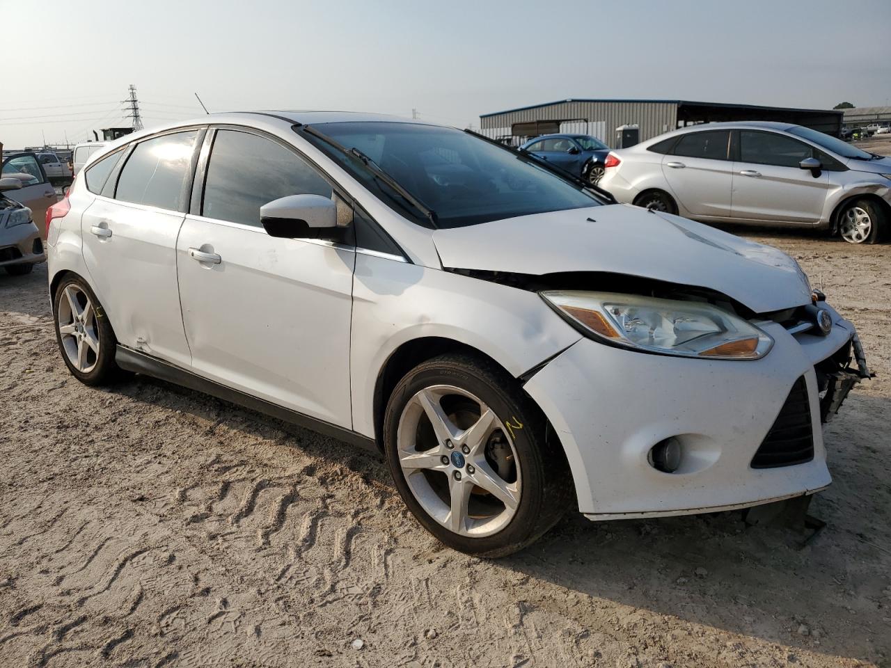 2014 Ford Focus Titanium vin: 1FADP3N21EL149103