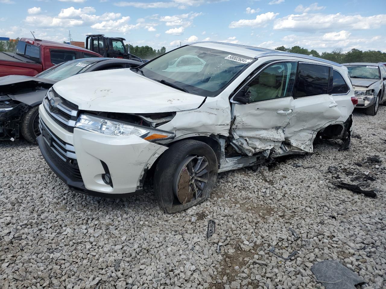 5TDKZRFH7HS513383 2017 Toyota Highlander Se