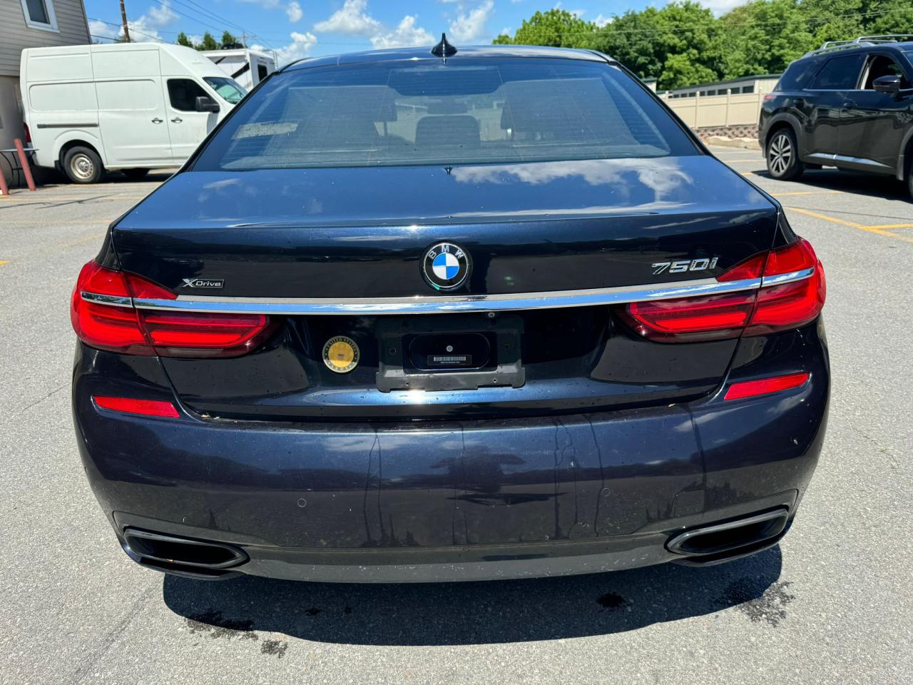 2017 BMW 750 Xi vin: WBA7F2C5XHG421594