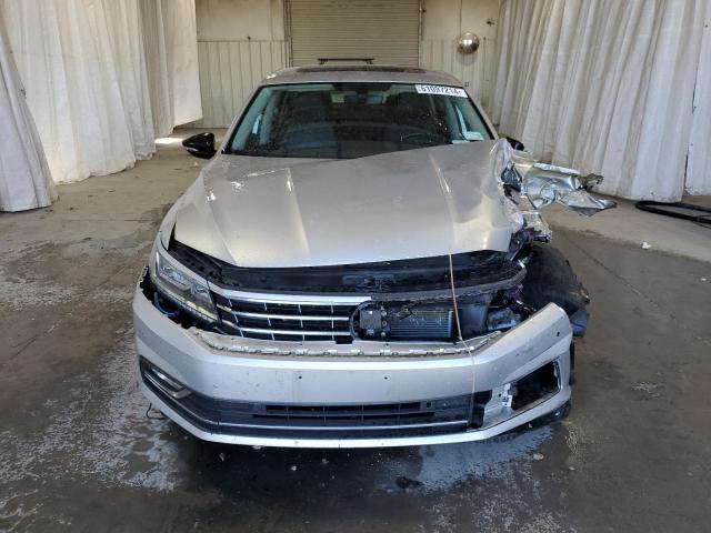 VIN 1VWGT7A36HC055244 2017 VOLKSWAGEN PASSAT no.5