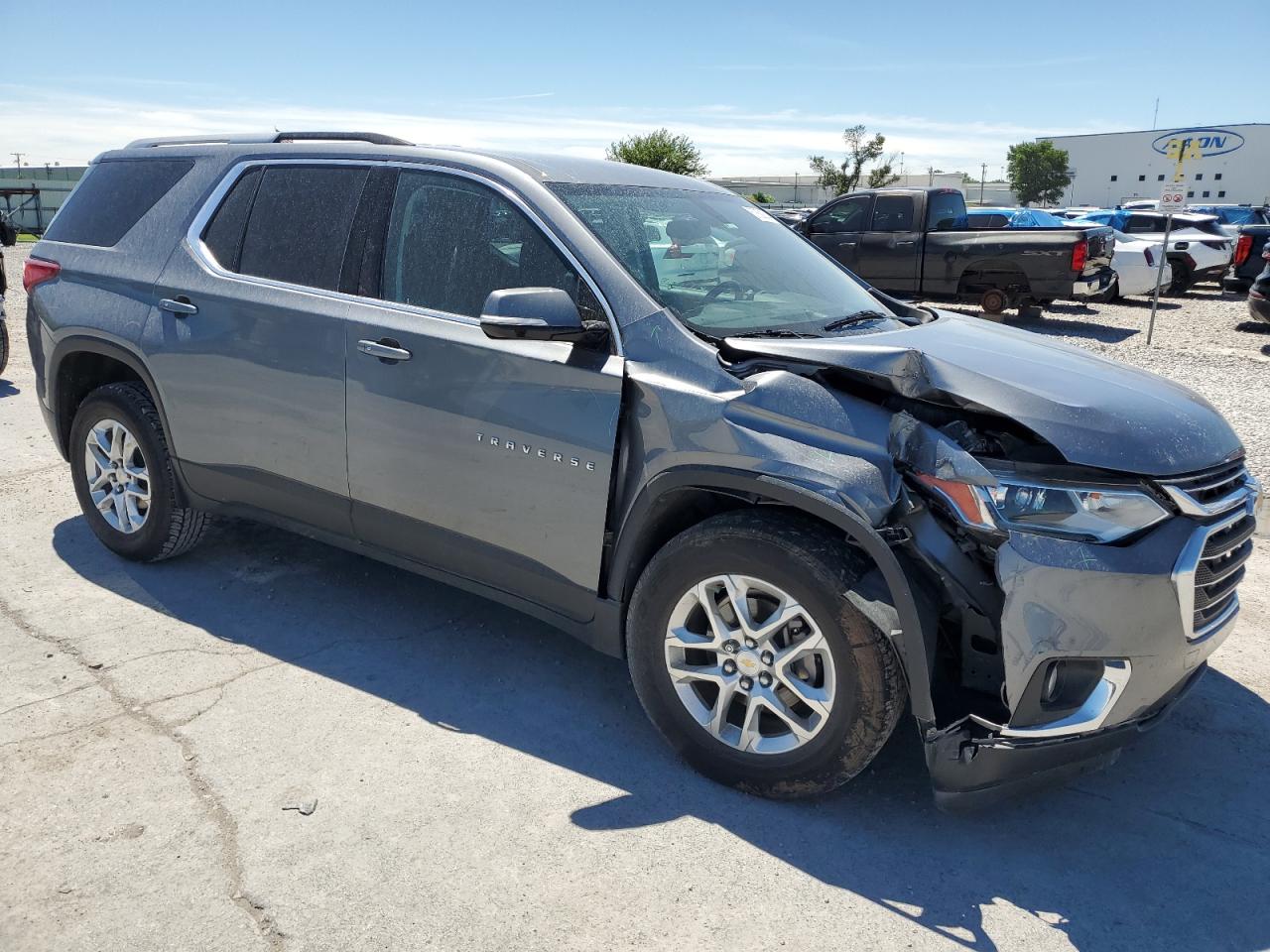 1GNERGKW8JJ281358 2018 Chevrolet Traverse Lt