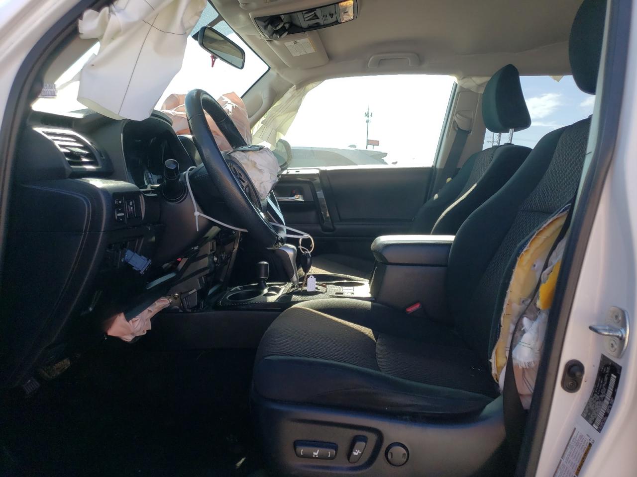 JTEBU5JR4K5674662 2019 Toyota 4Runner Sr5