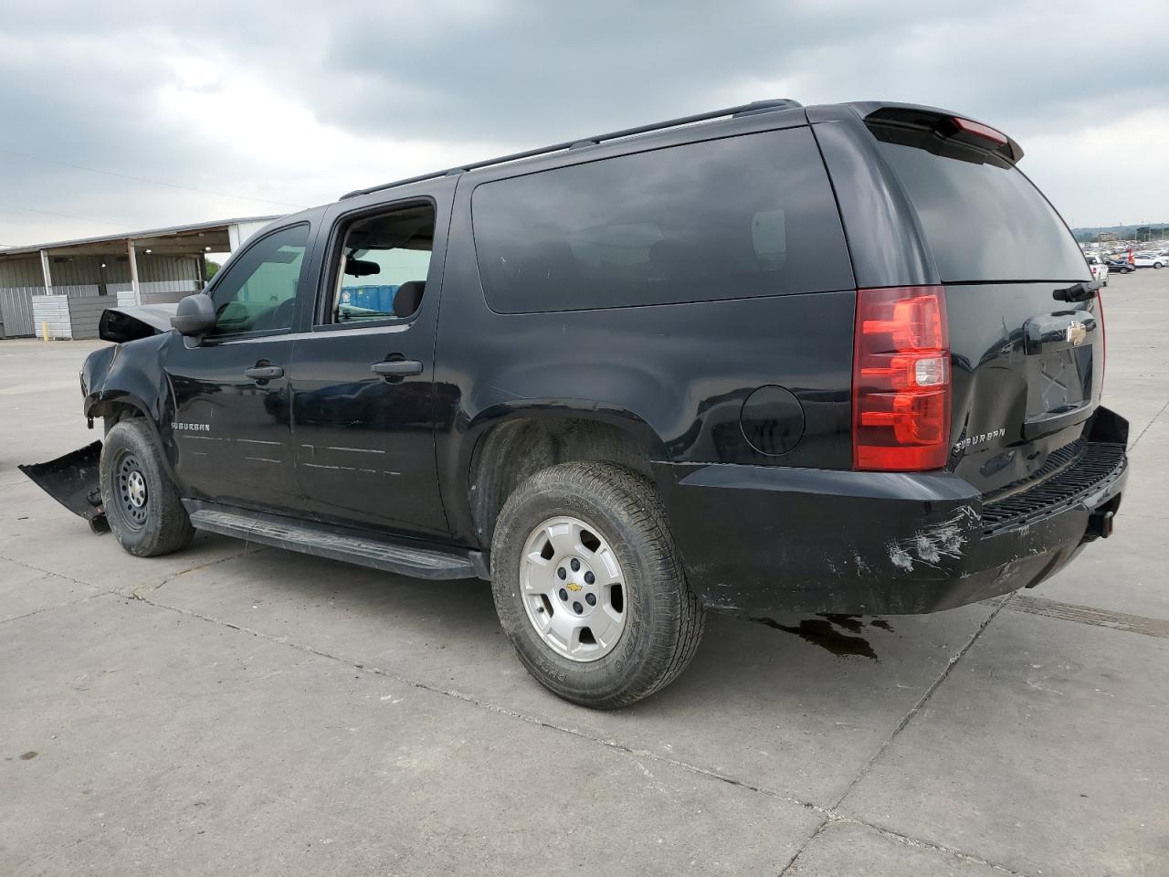 1GNUCHE03AR199615 2010 Chevrolet Suburban C1500 Ls