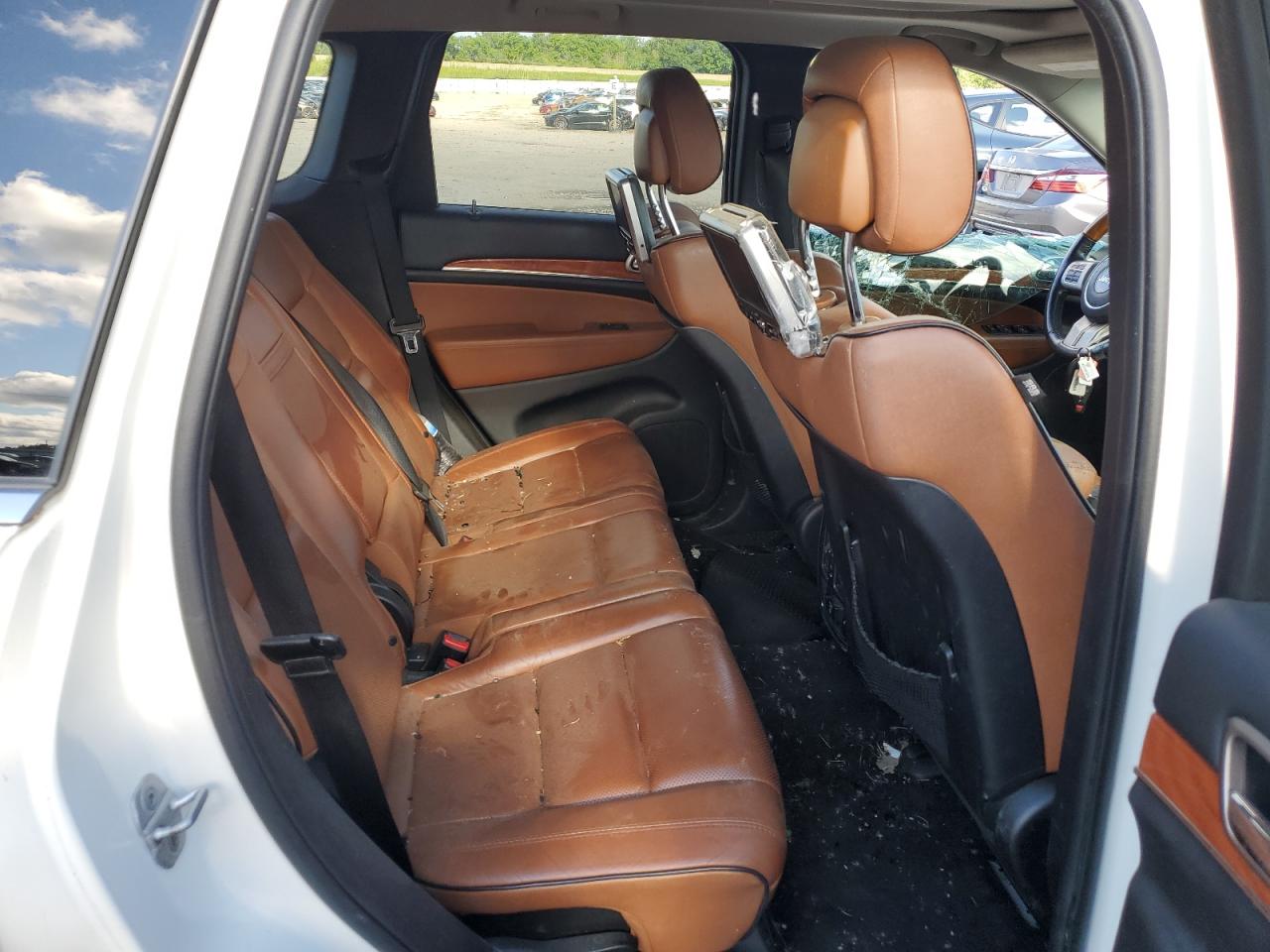 1C4RJFCG8CC286523 2012 Jeep Grand Cherokee Overland