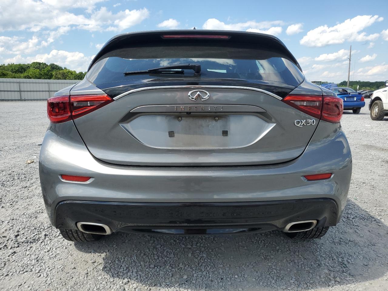 SJKCH5CP5HA035003 2017 Infiniti Qx30 Base