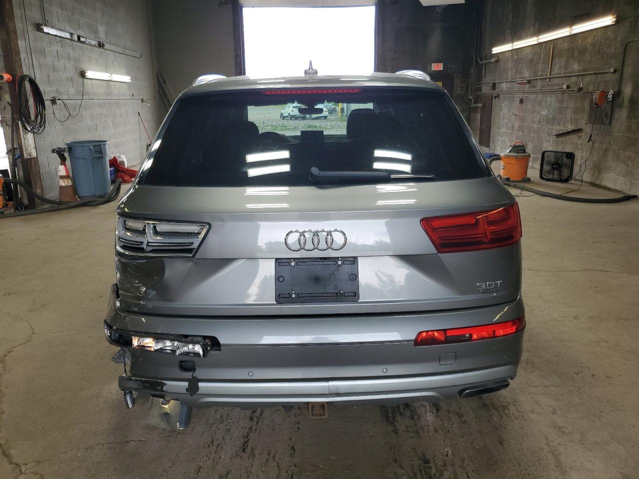 WA1VAAF74HD003611 2017 Audi Q7 Prestige