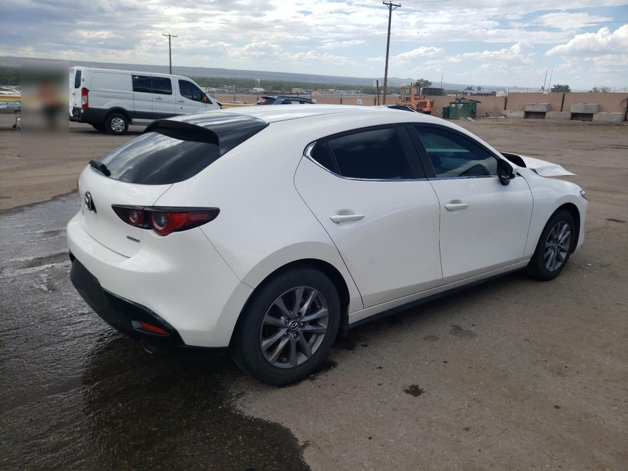 2022 Mazda 3 vin: JM1BPAJL1N1509826