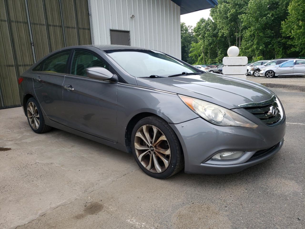 5NPEC4AB5DH748983 2013 Hyundai Sonata Se