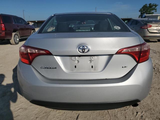 2018 Toyota Corolla L VIN: 5YFBURHE8JP835353 Lot: 58268684