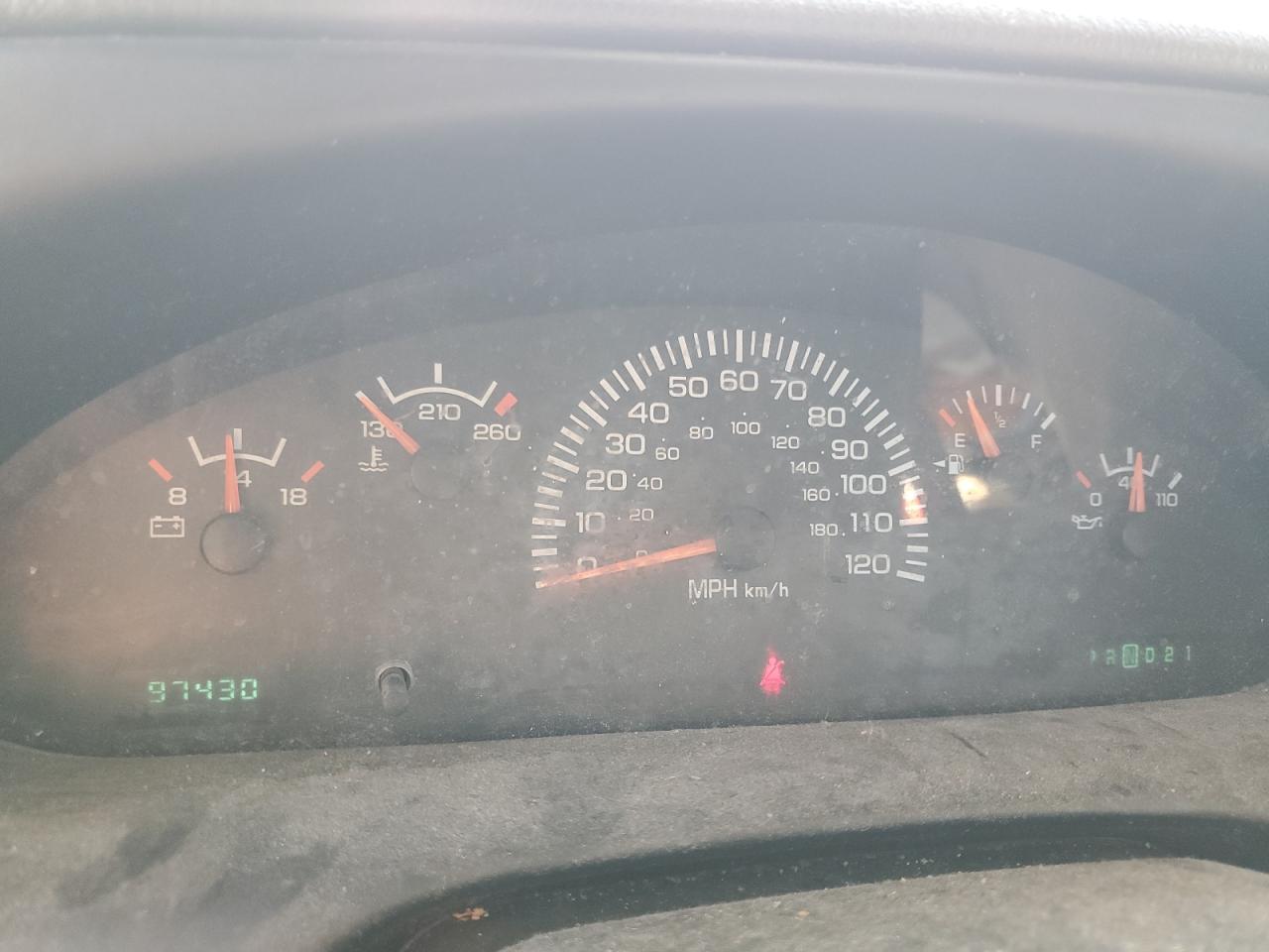 2B5WB25Y92K135275 2002 Dodge Ram Wagon B2500