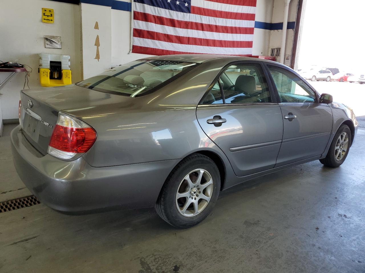 4T1BE32K95U571279 2005 Toyota Camry Le