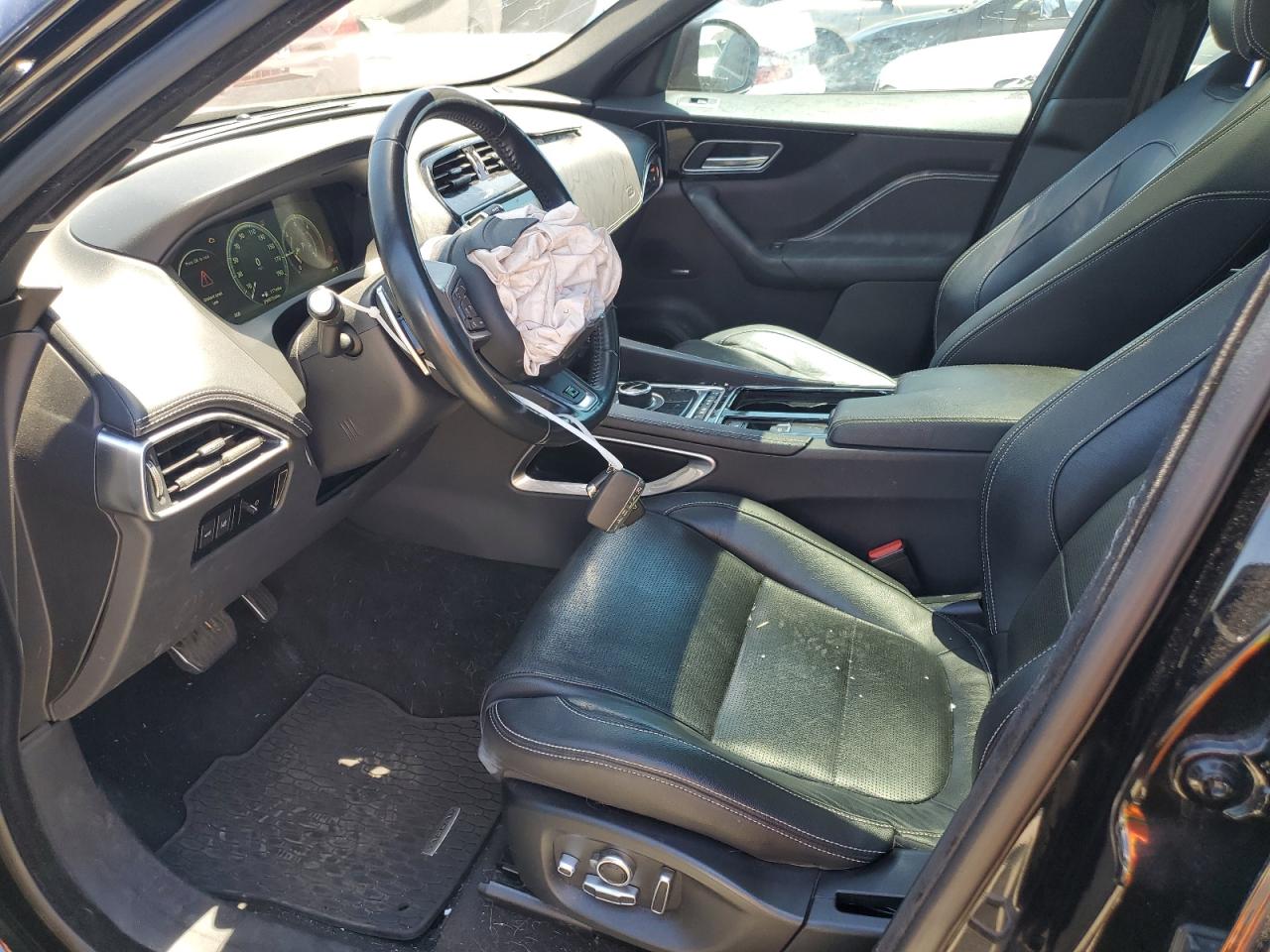 SADCL2FN6JA275522 2018 Jaguar F-Pace R - Sport