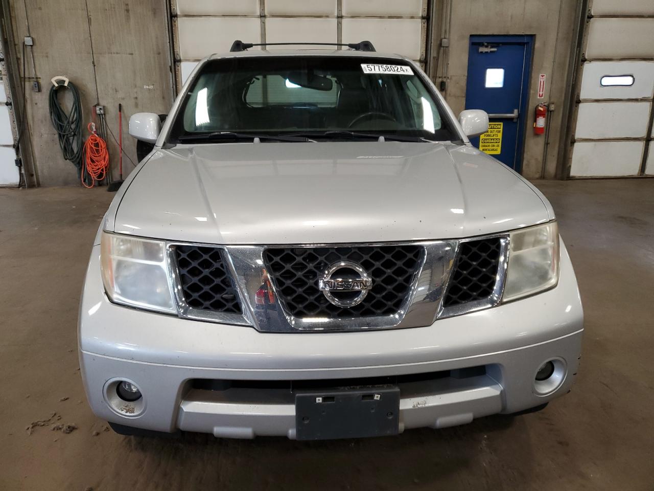 5N1AR18W76C613454 2006 Nissan Pathfinder Le