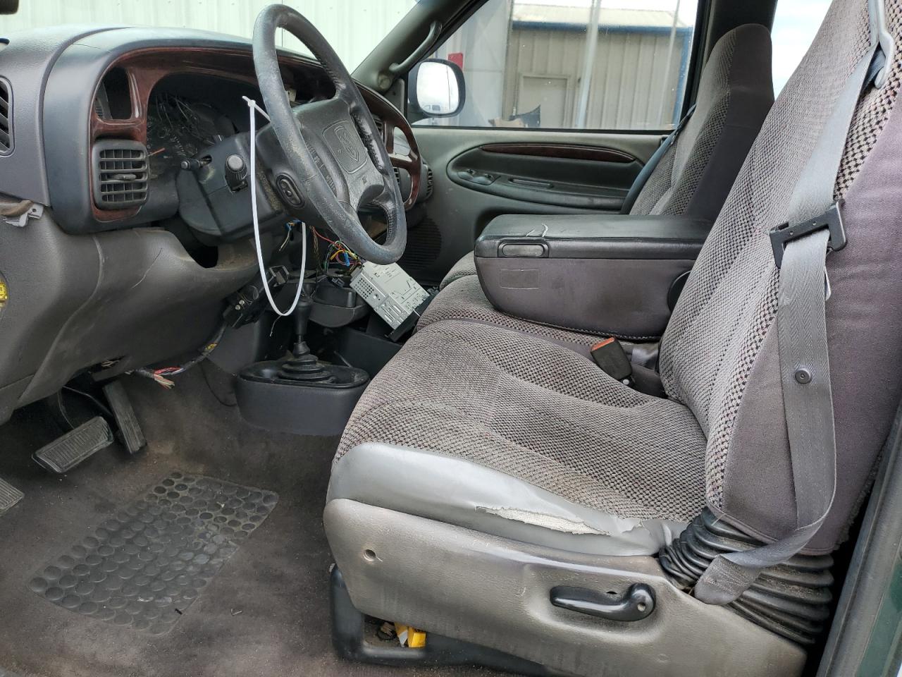 1B7KF2368XJ537111 1999 Dodge Ram 2500