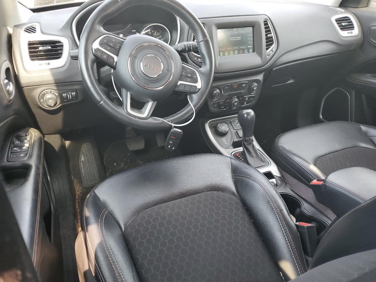 3C4NJDBB4JT361065 2018 Jeep Compass Latitude