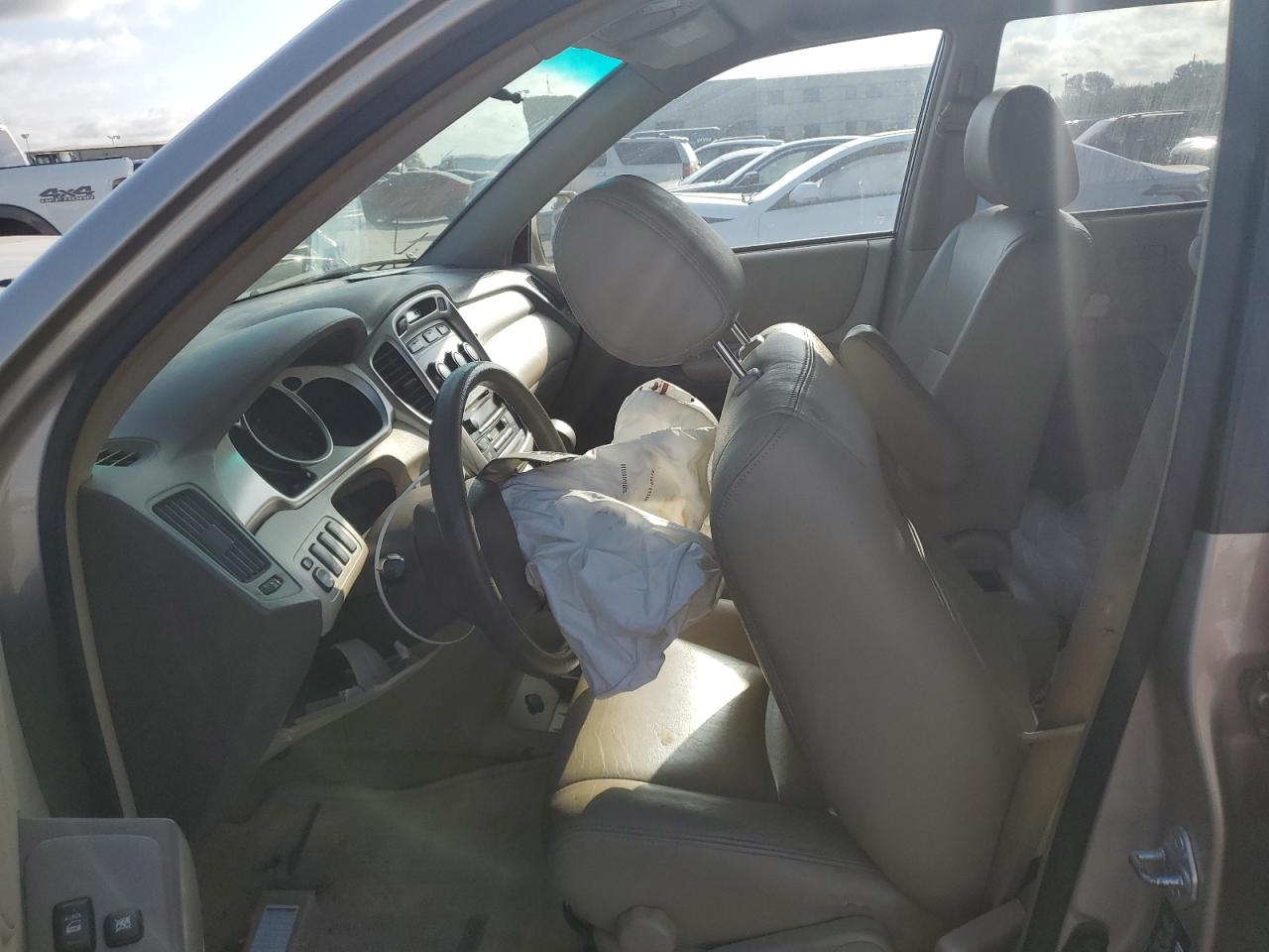 JTEGD21A150121256 2005 Toyota Highlander