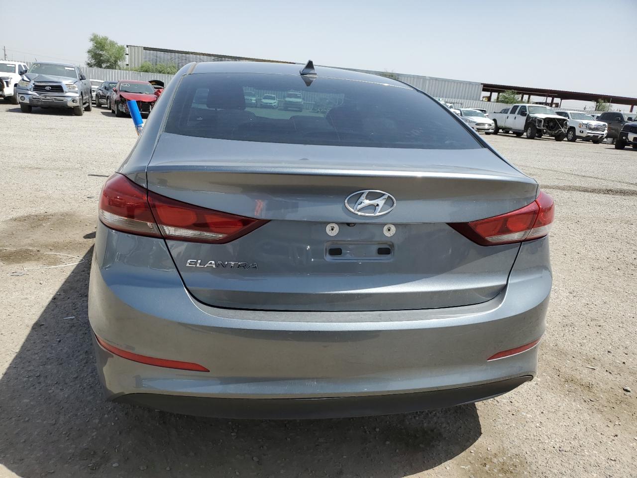 2018 Hyundai Elantra Sel vin: KMHD84LFXJU554721