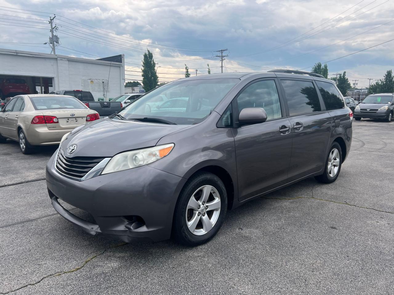 2013 Toyota Sienna Le vin: 5TDKK3DC6DS333685