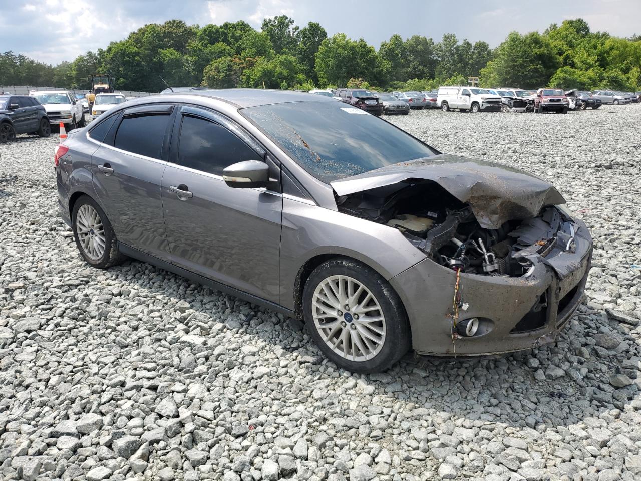 1FADP3J2XEL241266 2014 Ford Focus Titanium