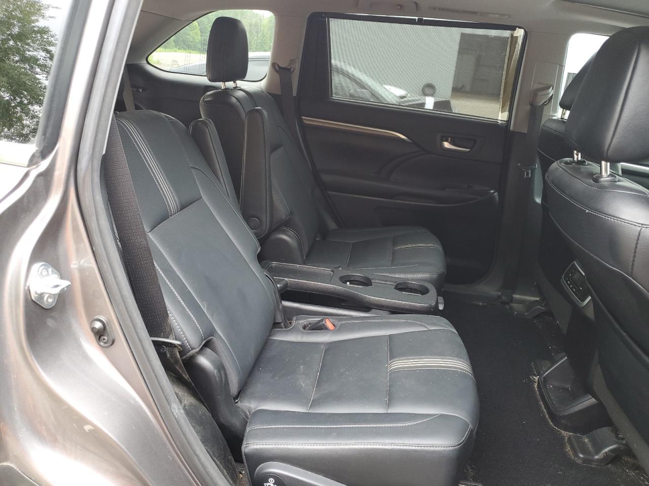 5TDJZRFHXHS514846 2017 Toyota Highlander Se