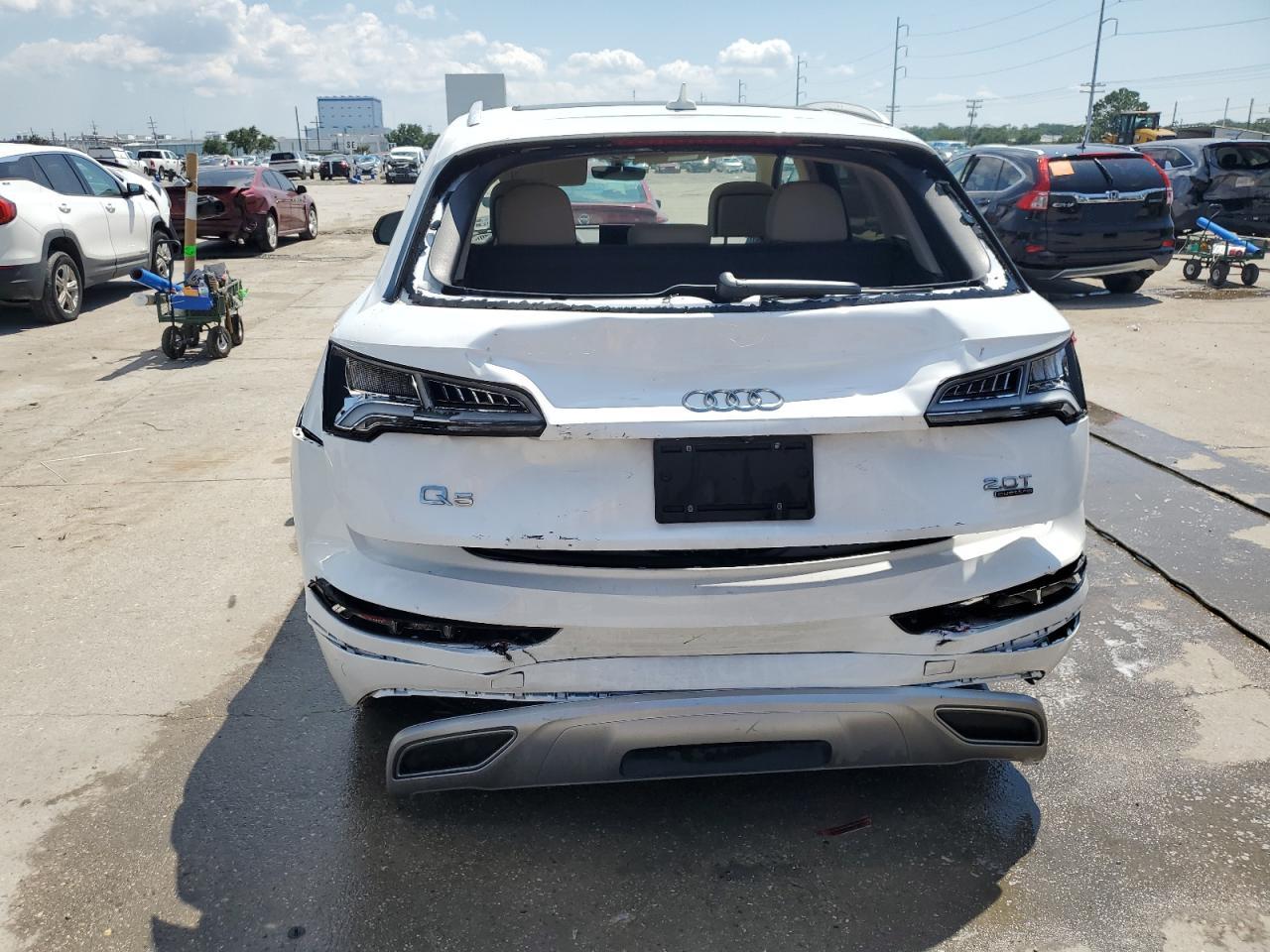 WA1ANAFYXJ2064121 2018 Audi Q5 Premium