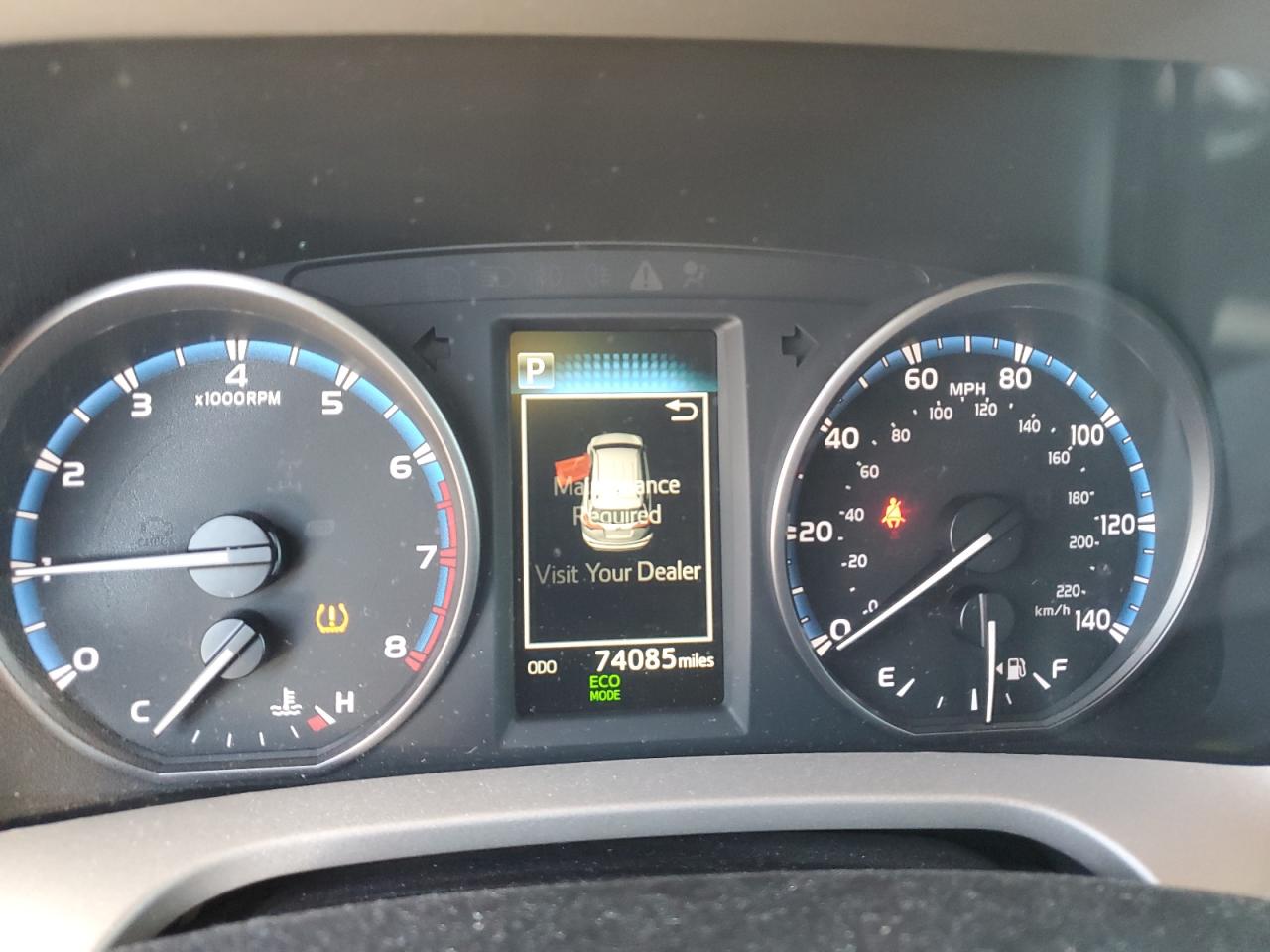 2T3ZFREV3HW358800 2017 Toyota Rav4 Le