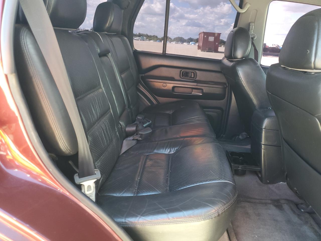 JN8DR09XX1W568783 2001 Nissan Pathfinder Le