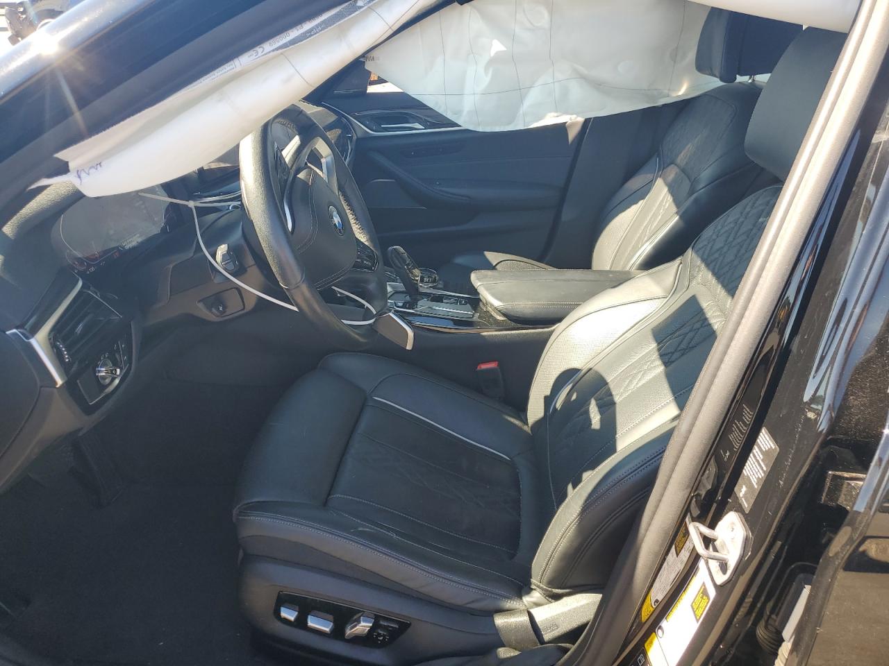 WBA73BJ00NWX45378 2022 BMW 540 Xi