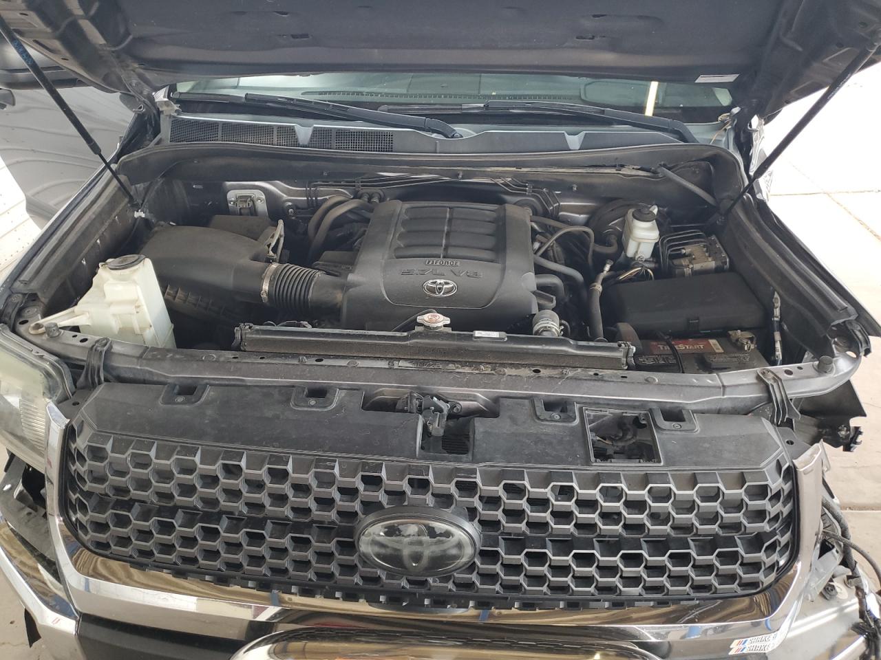 5TFEY5F12JX243622 2018 Toyota Tundra Crewmax Sr5