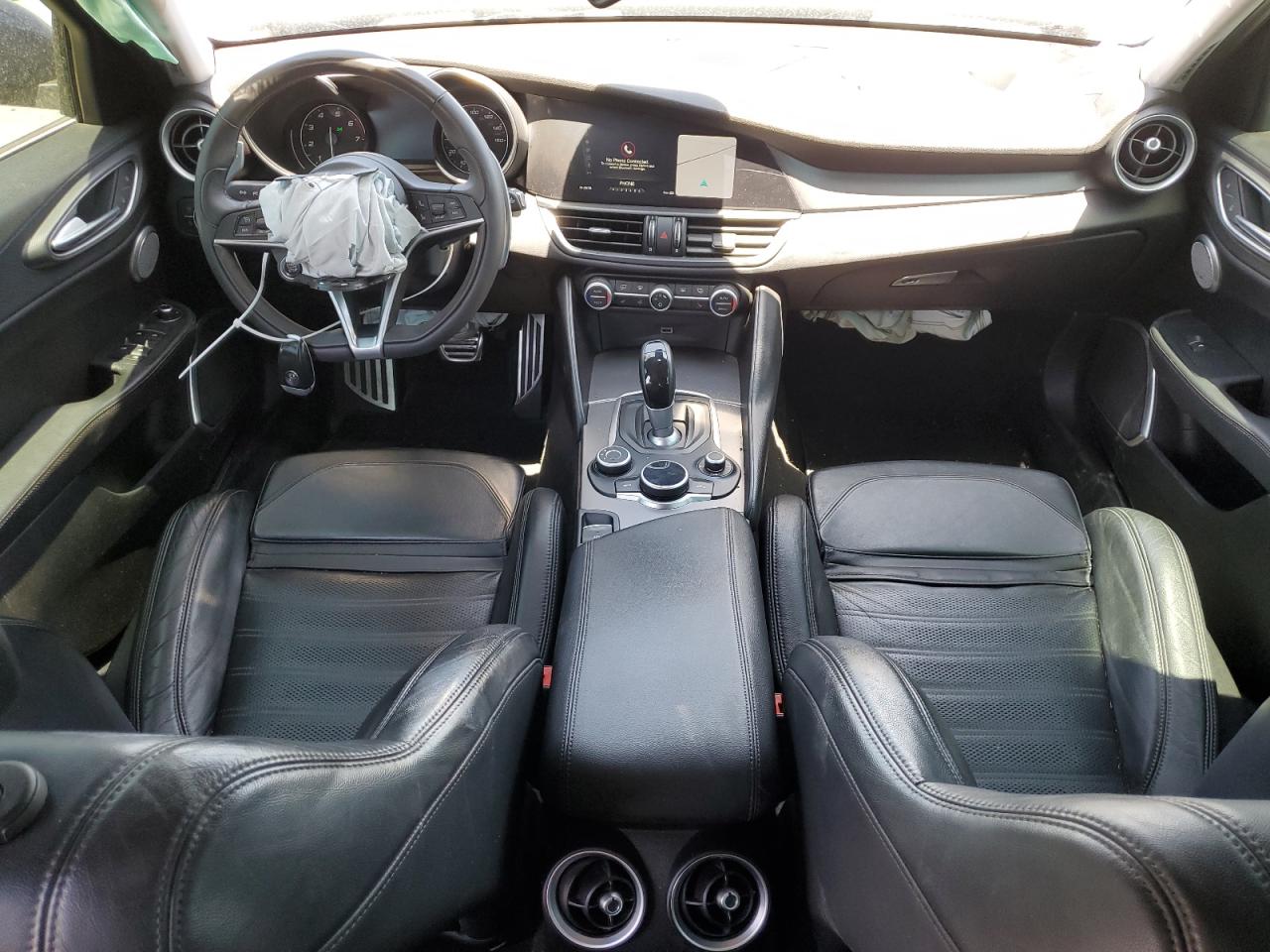 ZARFAEEN0H7529076 2017 Alfa Romeo Giulia Ti Q4