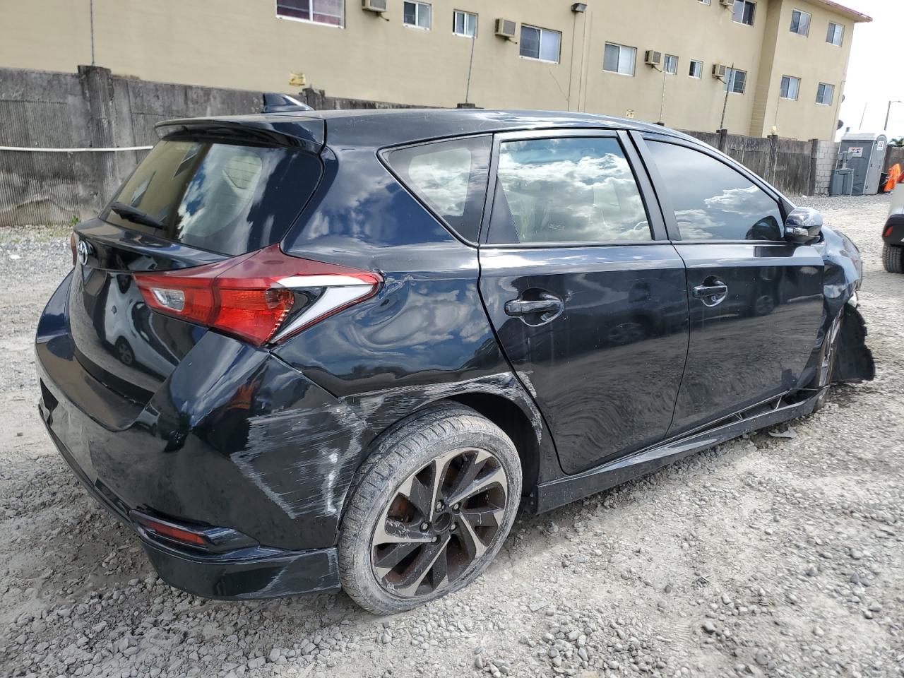 2017 Toyota Corolla Im vin: JTNKARJE2HJ526359