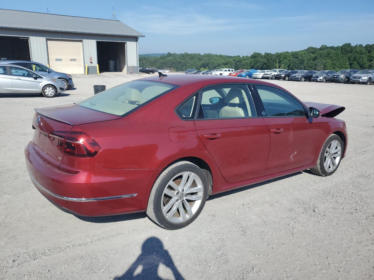 1VWLA7A35KC002417 2019 Volkswagen Passat Wolfsburg